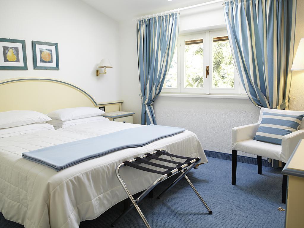 Albergo Milano Snc Lanzo dʼIntelvi Rom bilde